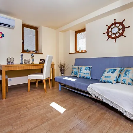 Golden Goose Guest house